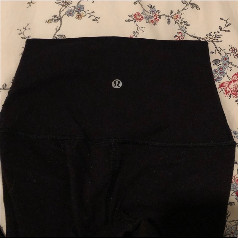 High waisted lulu lemon leggings wunder under